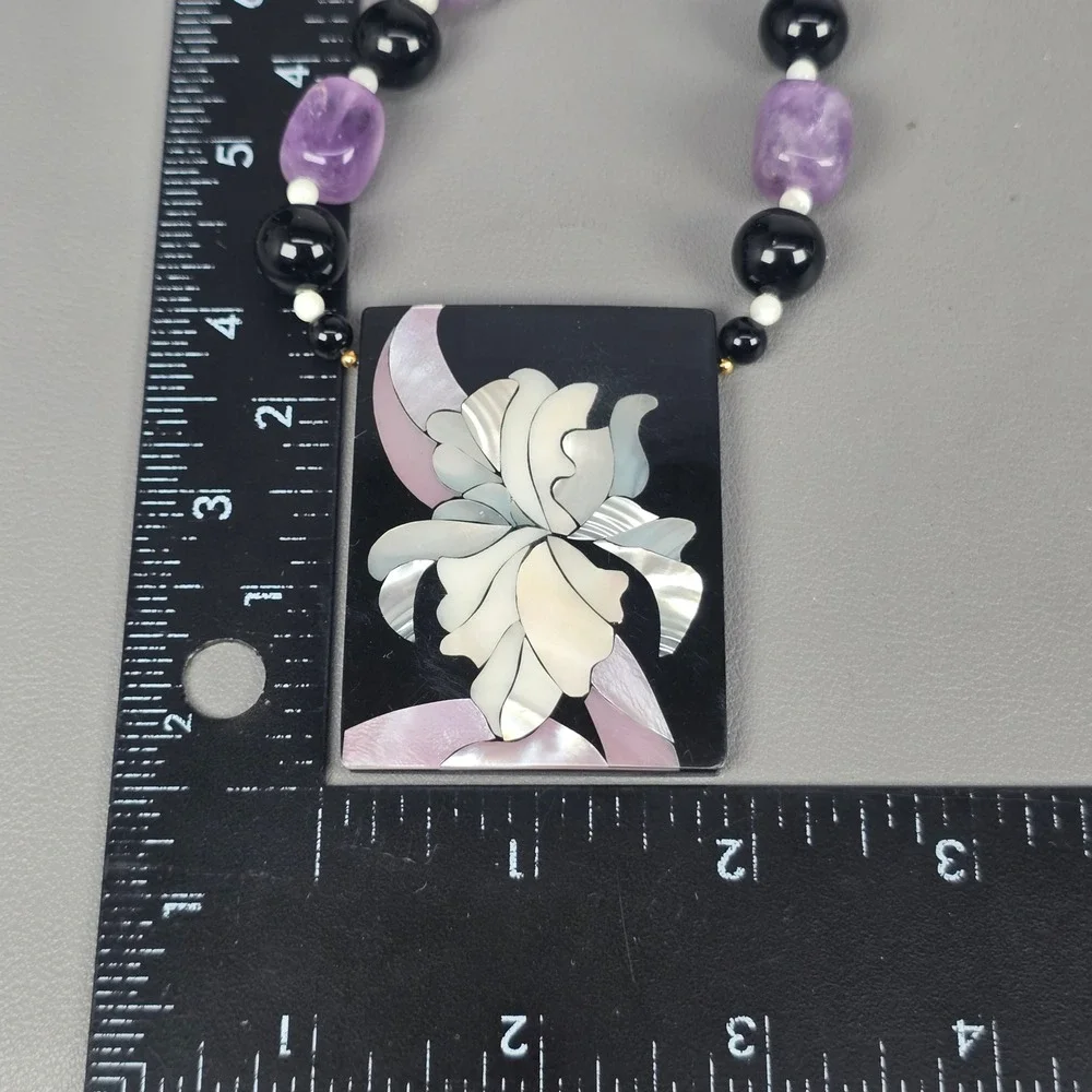 Vintage Lee Sands Mother of Pearl Floral Inlay Necklace Amethyst Black Beads 17